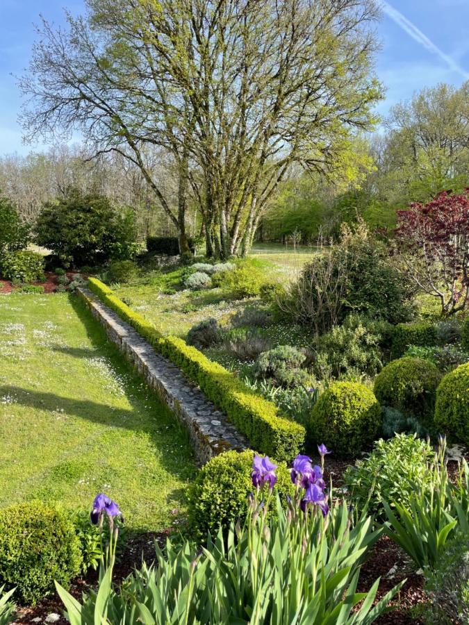 Chapdeuil La Croix Des Granges B&B 외부 사진