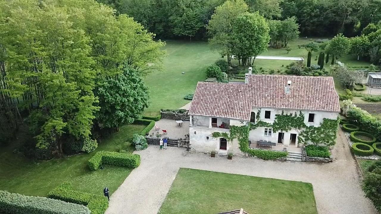 Chapdeuil La Croix Des Granges B&B 외부 사진