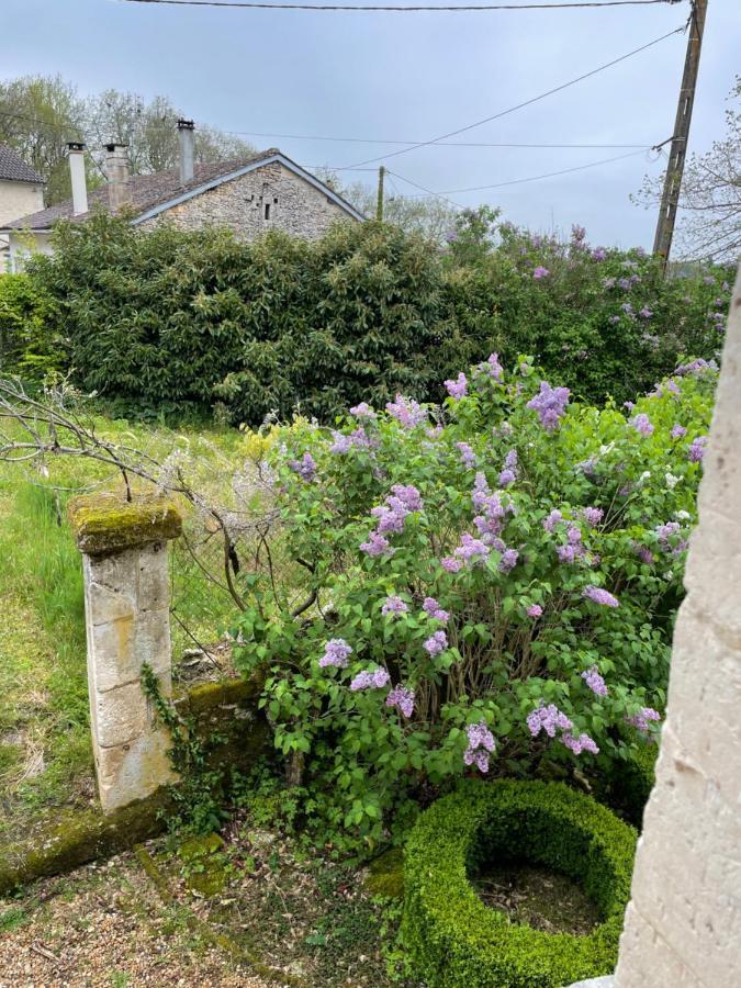 Chapdeuil La Croix Des Granges B&B 외부 사진