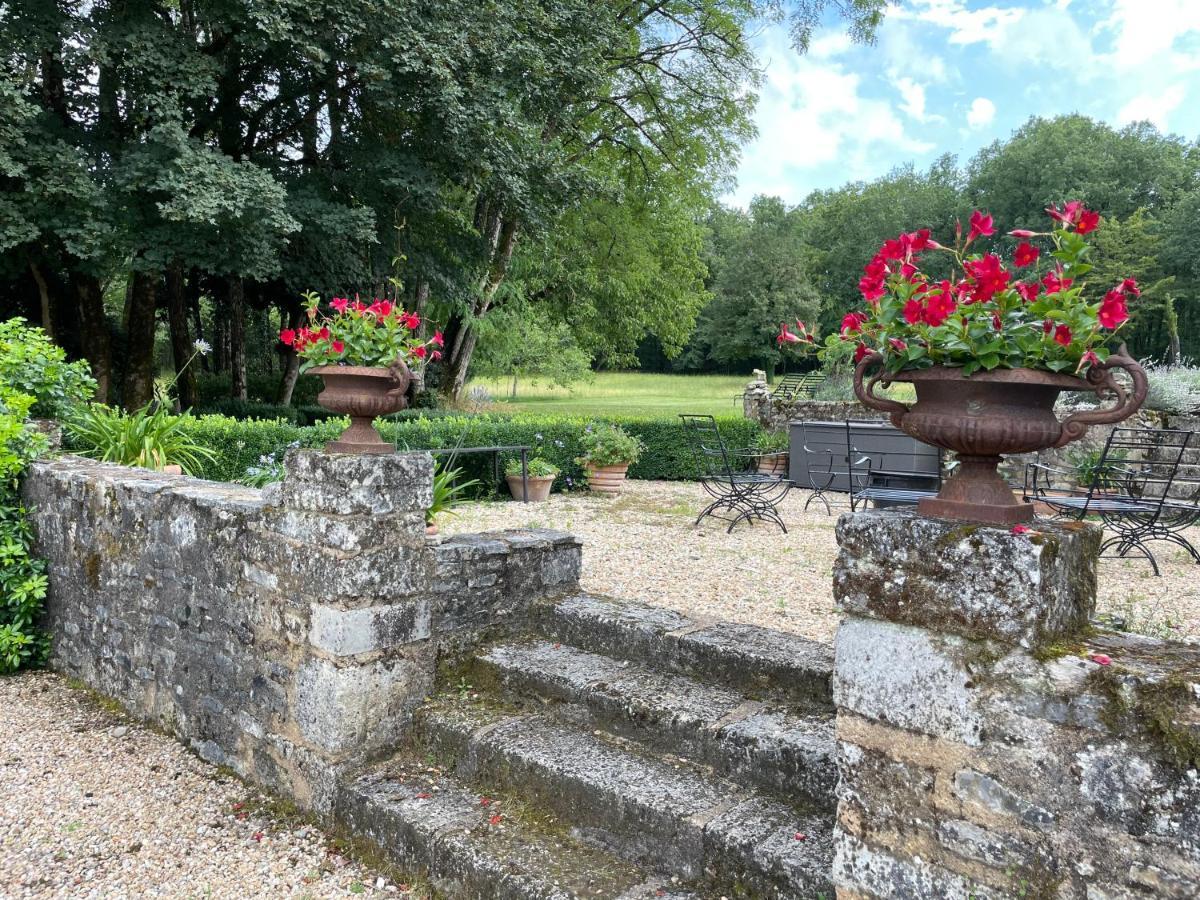 Chapdeuil La Croix Des Granges B&B 외부 사진